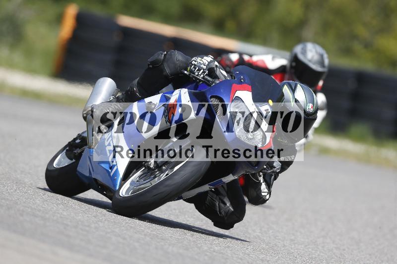 Archiv-2025/09 22.04.2025 Cornu Master School ADR/rot-rouge/0